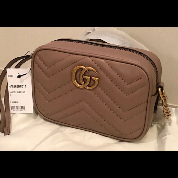 Gucci Handbags - ✨NWT Gucci Marmont bag, brand new, never worn✨